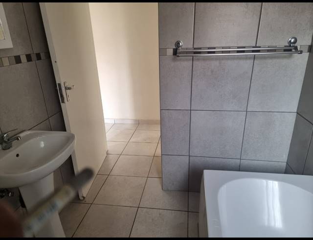 3 BEDROOM TOWNHOUSE FOR SALE IN WATERKLOOF HILL ESTATE
